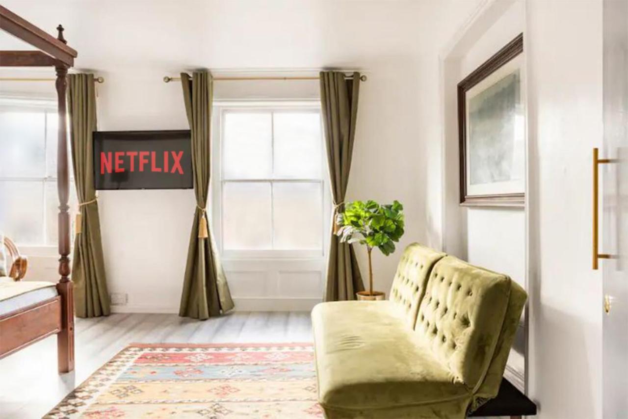 Victorian Style Apartment W/ Four-Poster Bed In Camden Town Londra Dış mekan fotoğraf